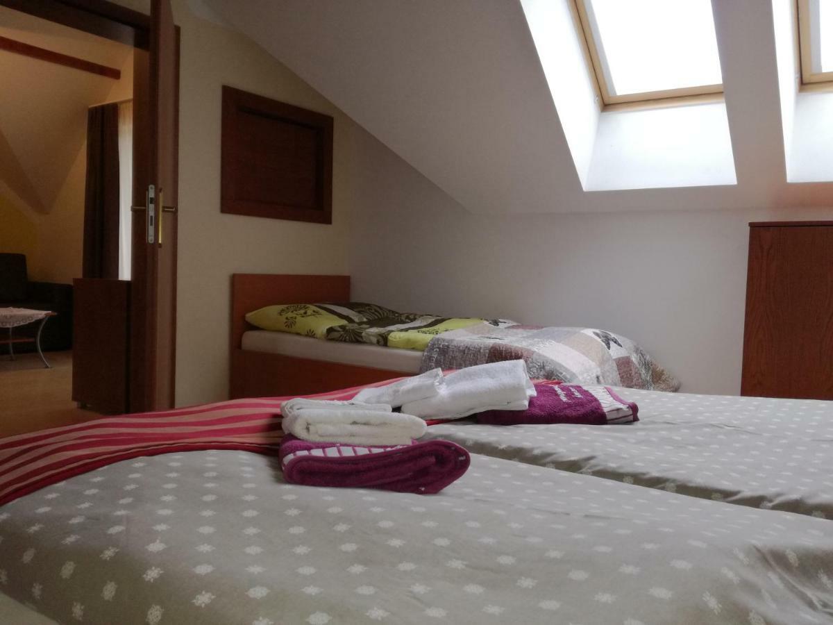 Luxury Apartment Besenova Bagian luar foto